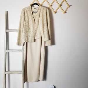R&M RICHARDS WOMEN'S CHAMPAGNE DRESS WITH JACKET SIZE 14